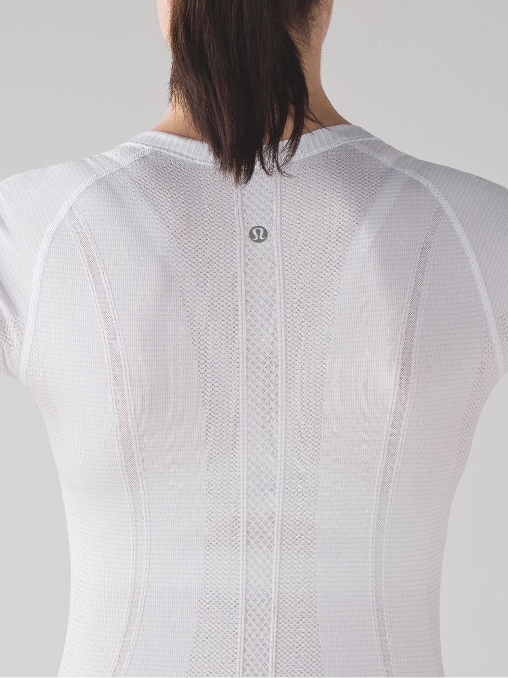 Lululemon /// Women’s Swiftly Tech Short Sleeve Crew - Size 10 - Picture 3 of 7